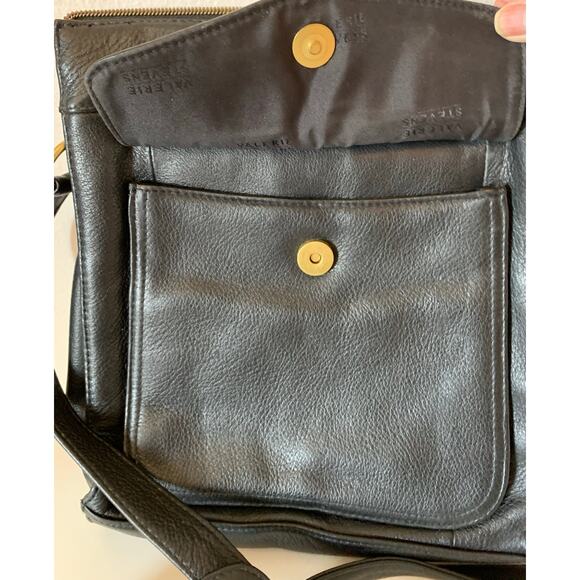 Valerie Stevens leather crossbody bag in black - Picture 5 of 10